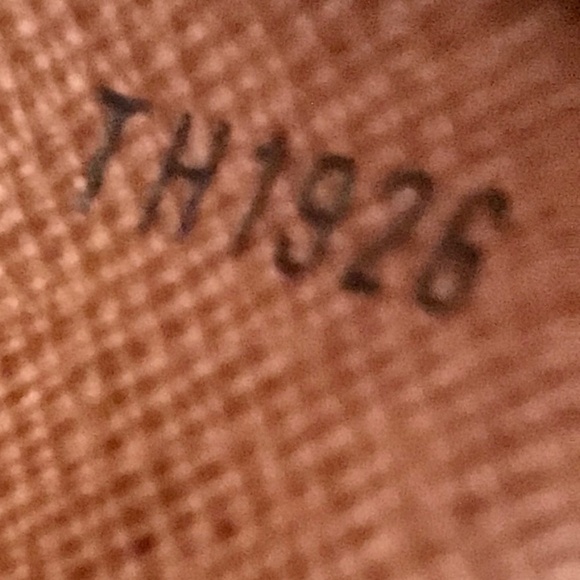 Louis Vuitton Monogram Jeune Fille GM Crossbody - Picture 13 of 13